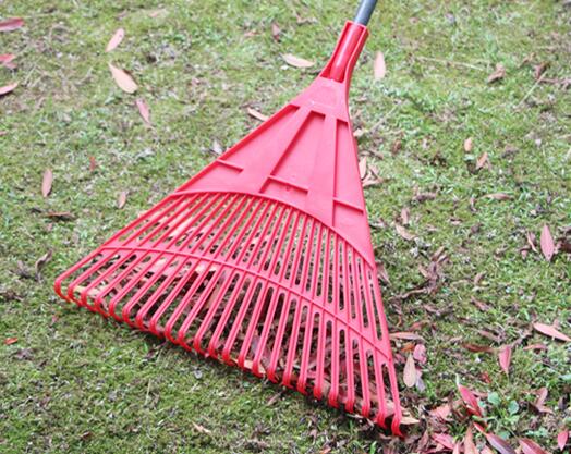 Garden lawn rake with wooden handle