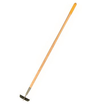 how to use a garden hoe